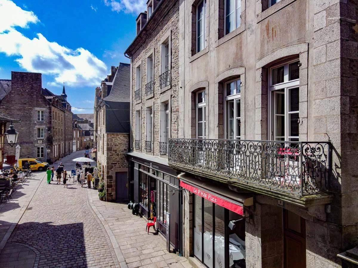 Appartement De La Tour De L'Horloge De Dinan Exteriör bild